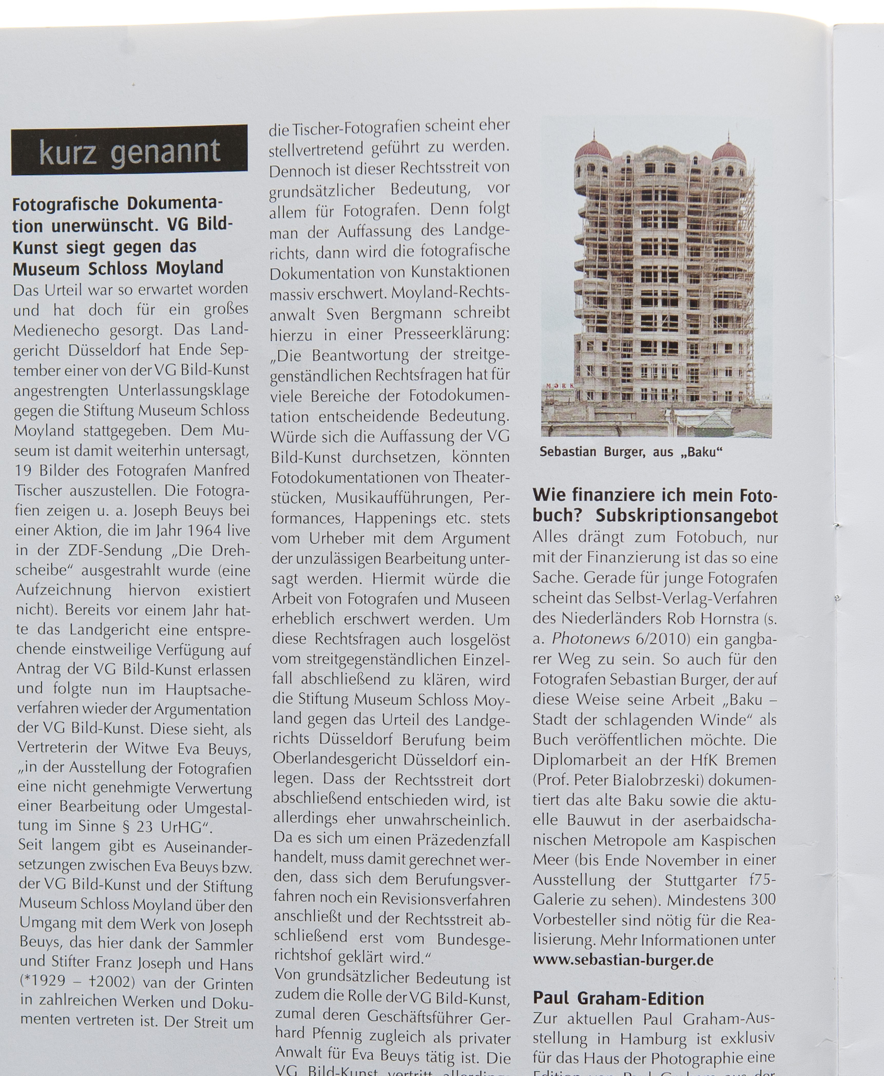 Photo Presse 10/14/2010 about the process of financing the book